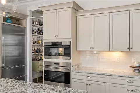 Kitchen - 3412 Barkham Dr, Midlothian, VA 23112 photo 7 of 11