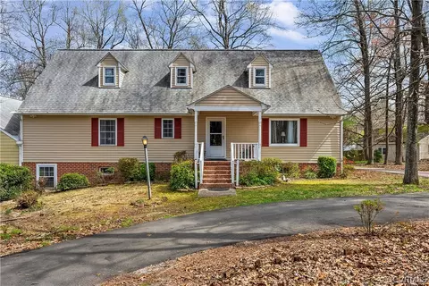 7290 Valley Creek Dr, Mechanicsville, VA 23111