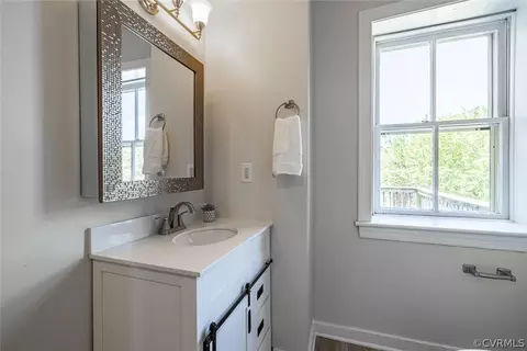 Bath - 111 Pulliam St, Richmond, VA 23220 photo 3 of 3