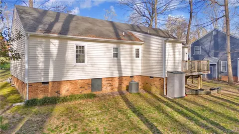 Exterior - 7108 Deer Thicket Dr, Midlothian, VA 23112 photo 7 of 12