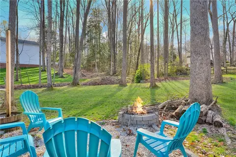 View/Area - 7108 Deer Thicket Dr, Midlothian, VA 23112 photo 1 of 4