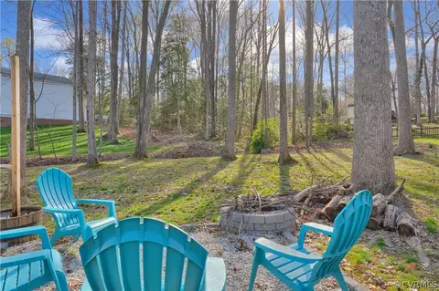 View/Area - 7108 Deer Thicket Dr, Midlothian, VA 23112 photo 2 of 4
