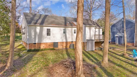 Exterior - 7108 Deer Thicket Dr, Midlothian, VA 23112 photo 5 of 12