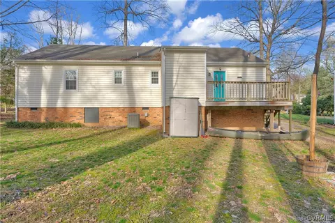 Exterior - 7108 Deer Thicket Dr, Midlothian, VA 23112 photo 3 of 12