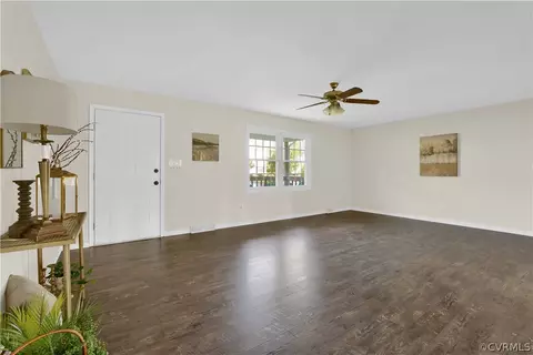 Living - 7108 Deer Thicket Dr, Midlothian, VA 23112 photo 1 of 10