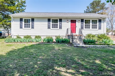 13704 Woods Edge Rd, Colonial Heights, VA 23834