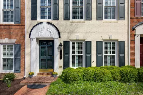 1104 Hyde Ln, Richmond, VA 23229