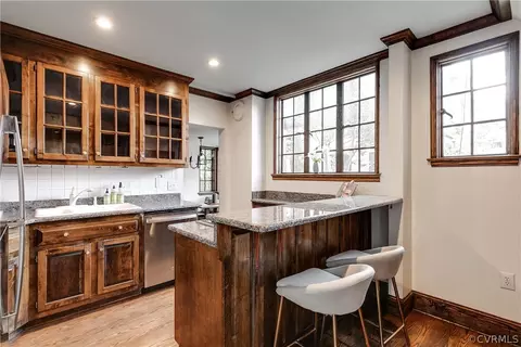 Kitchen - 4300 Stuart Ave, Richmond, VA 23221 photo 4 of 4