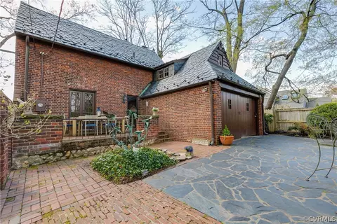 Exterior - 4300 Stuart Ave, Richmond, VA 23221 photo 6 of 9