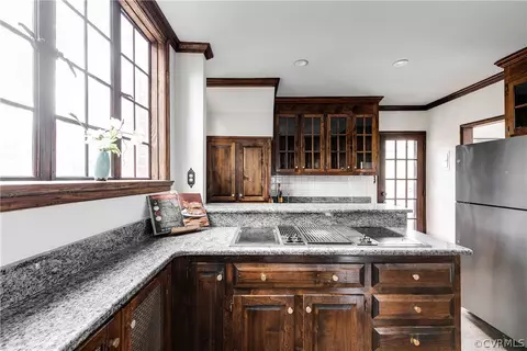 Kitchen - 4300 Stuart Ave, Richmond, VA 23221 photo 1 of 4