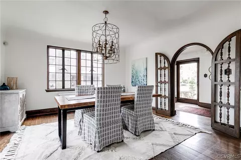 Dining - 4300 Stuart Ave, Richmond, VA 23221 photo 3 of 5