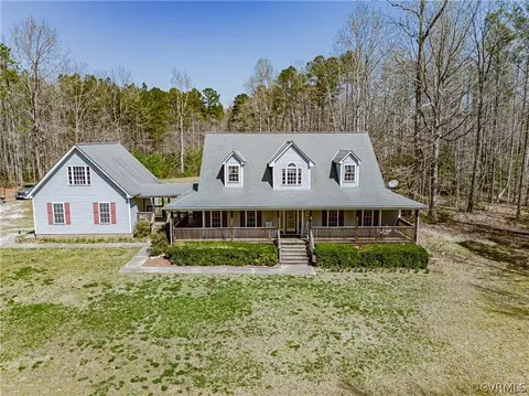 11104 Continental Ct, North Dinwiddie, VA 23805