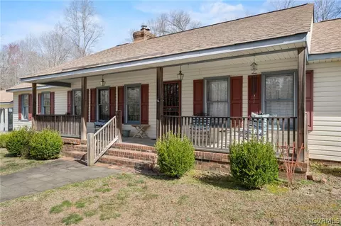8464 Winding Knoll Ln, Mechanicsville, VA 23111