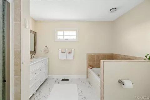 Bath - 19801 Harris Dr, Sutherland, VA 23885 photo 1 of 5