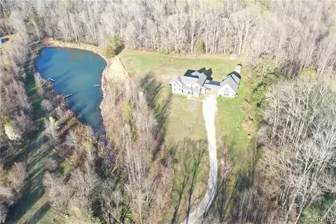 8375 Old Town Rd, Disputanta, VA 23842