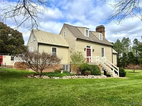13210 N Lodore Rd, Amelia Court House, VA 23002