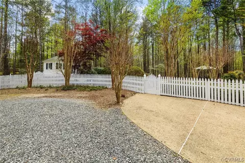 Exterior - 2689 Kingsmere Dr, Sandy Hook, VA 23153 photo 12 of 13