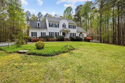Exterior - 2689 Kingsmere Dr, Sandy Hook, VA 23153 photo 3 of 13