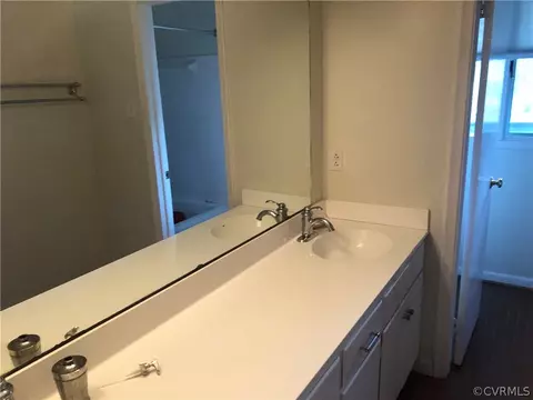 Bath - 2730 Stratford Rd, Richmond, VA 23225 photo 1 of 1