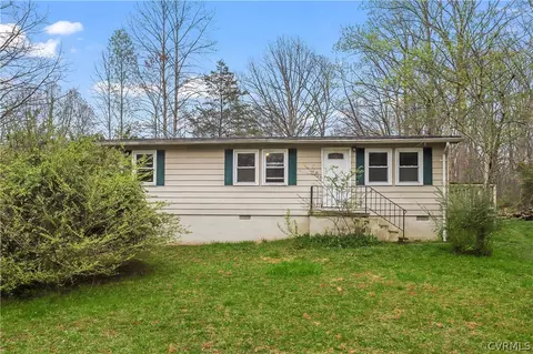 10613 Elk Dr, Fredericksburg, VA 22407