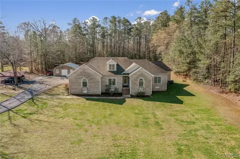 6809 W Quaker Rd, Disputanta, VA 23842