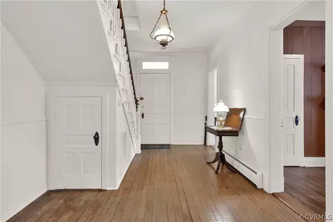 Entry Way - 20011 Genito Rd, Moseley, VA 23120 photo 2 of 4