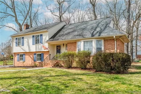 2210 Lochwood Ct, Henrico, VA 23238