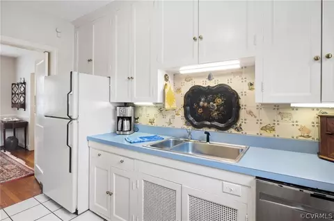 Kitchen - 4633 Stuart Ave, Richmond, VA 23226 photo 2 of 2