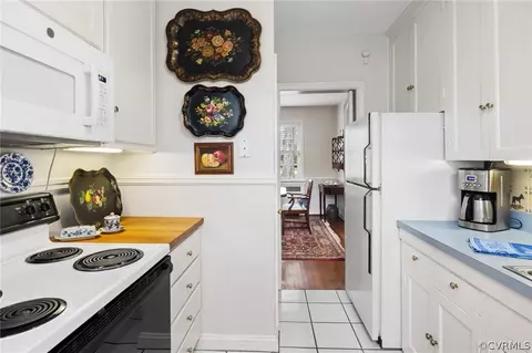 Kitchen - 4633 Stuart Ave, Richmond, VA 23226 photo 1 of 2