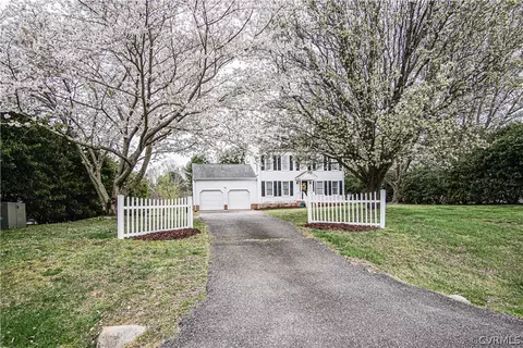 208 Loch Haven Dr, Williamsburg, VA 23188