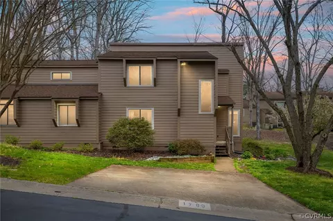 1700 Foxfire Cir, Henrico, VA 23238