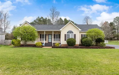 4913 Misty Spring Dr, Midlothian, VA 23112