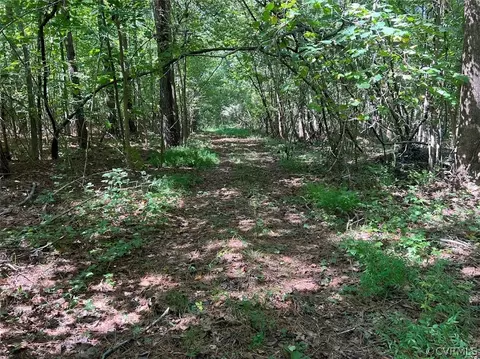 1 Poplar Rdg, Jetersville, VA 23083