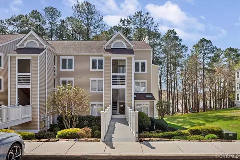 106 Water Pointe Ct #106, Midlothian, VA 23112
