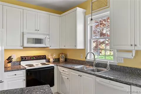 3210 Saint Stephens Way, Midlothian, VA 23113 photo 16