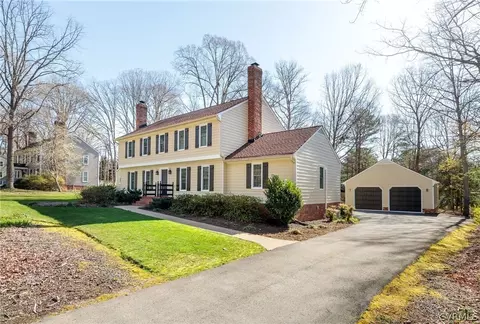Exterior - 2421 Wildercroft Rd, Midlothian, VA 23113 photo 3 of 11