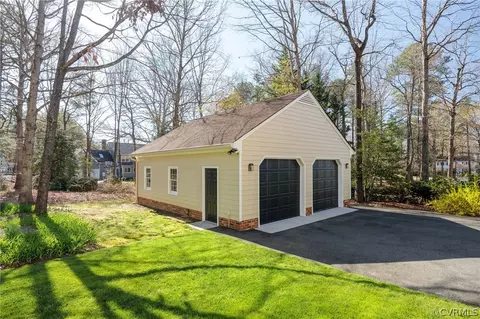 Exterior - 2421 Wildercroft Rd, Midlothian, VA 23113 photo 5 of 11