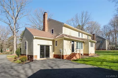 Exterior - 2421 Wildercroft Rd, Midlothian, VA 23113 photo 7 of 11