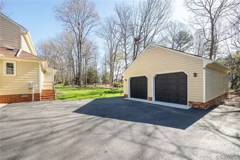 Exterior - 2421 Wildercroft Rd, Midlothian, VA 23113 photo 6 of 11
