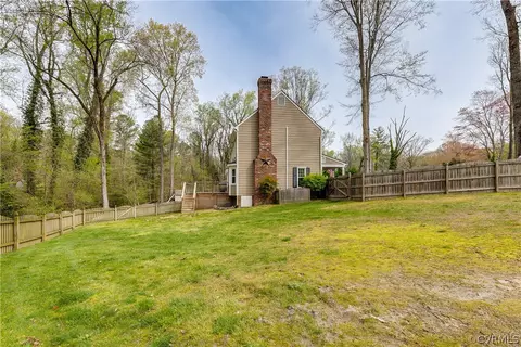 Exterior - 3300 E Weyburn Rd, Richmond, VA 23235 photo 12 of 15
