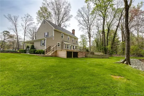 Exterior - 3300 E Weyburn Rd, Richmond, VA 23235 photo 9 of 15