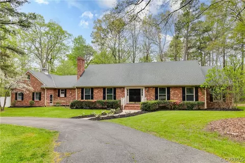 7212 Greenway Cir, Quinton, VA 23141