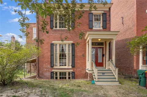 557 High St, Petersburg, VA 23803