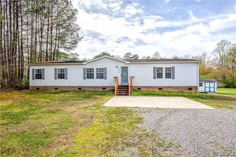 420 W Main St, Wakefield, VA 23888