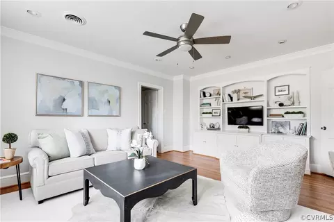 Living - 4301 Dover Rd, Richmond, VA 23221 photo 5 of 5
