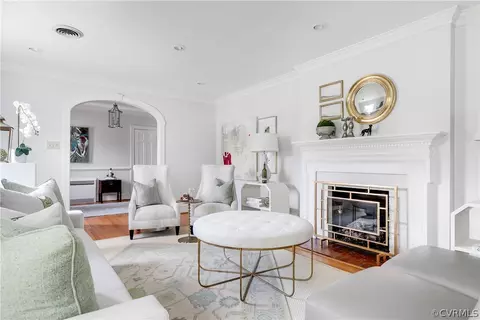 Living - 4301 Dover Rd, Richmond, VA 23221 photo 3 of 5