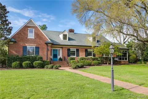 Exterior - 4301 Dover Rd, Richmond, VA 23221 photo 2 of 9