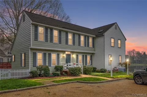 2720 Berkeley Pointe Dr, Richmond, VA 23233
