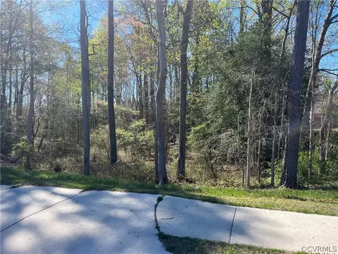 5305 Ecoff Ave, Chester, VA 23831