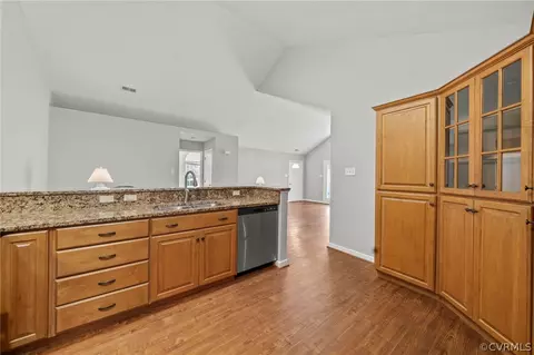 Kitchen - 1317 Tannery Cir, Midlothian, VA 23113 photo 7 of 8